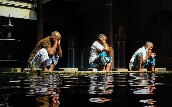 Hal yang Membatalkan Wudhu Menurut Pendapat 4 Imam Mazhab