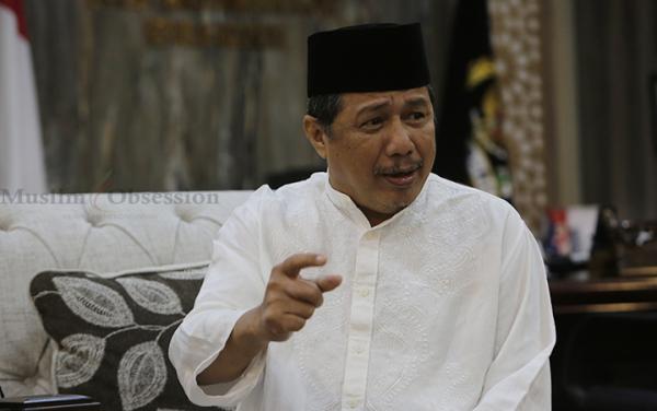 Menjalani Hidup Sebagai Penulis, Politisi, Pengusaha dan Kiai