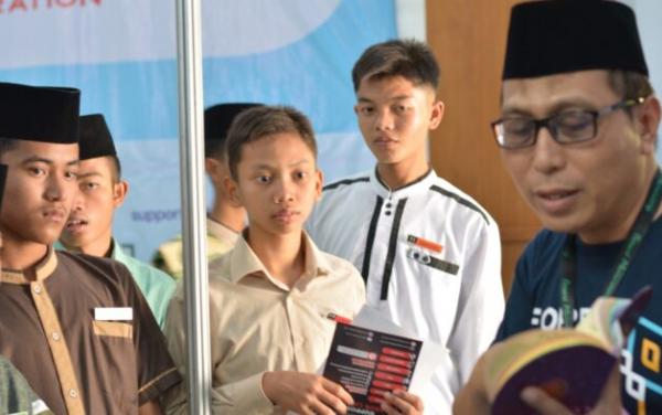 Para Santri Antusias Menimba Ilmu Bisnis Dari Alumni Gontor