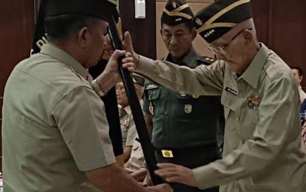 Mayjen Komaruddin Simanjutak Menangis Gantikan Doni Monardo