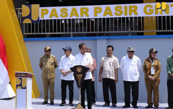 Tingkatkan Kenyamanan Aktivitas Perekonomian, Presiden Jokowi Resmikan Pasar Pasir Gintung di Lampung