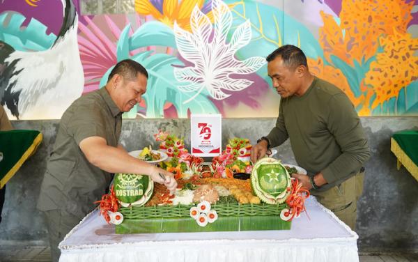 Dua Jenderal Menulis Sejarah di Bibir Ciliwung