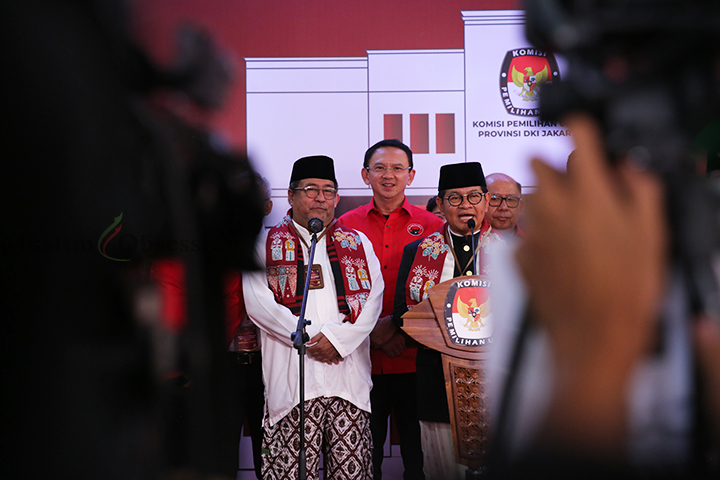 Pasangan Cagub dan Cawagub DKI Jakarta Pramono Anung-Rano Karno saat mendaftarkan diri ke KPUD Jakarta, Rabu (28/8/2024). (Foto: Edwin B/ Muslim Obsession)