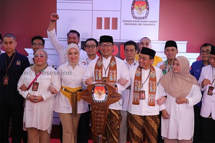 Pasangan Cagub dan Cawagub DKI Jakarta Ridwan kamil- Suswono saat mendaftarkan diri ke KPUD Jakarta, Rabu (28/8/2024). (Foto: Edwin B/ Muslim Obsession)