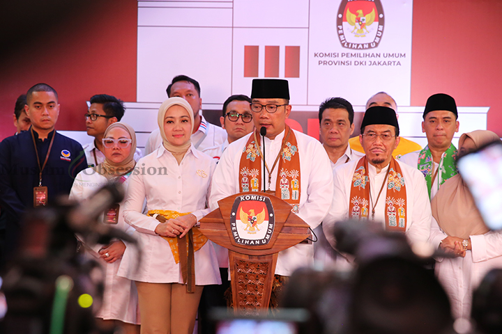 Pasangan Cagub dan Cawagub DKI Jakarta Ridwan kamil- Suswono saat mendaftarkan diri ke KPUD Jakarta, Rabu (28/8/2024). (Foto: Edwin B/ Muslim Obsession)