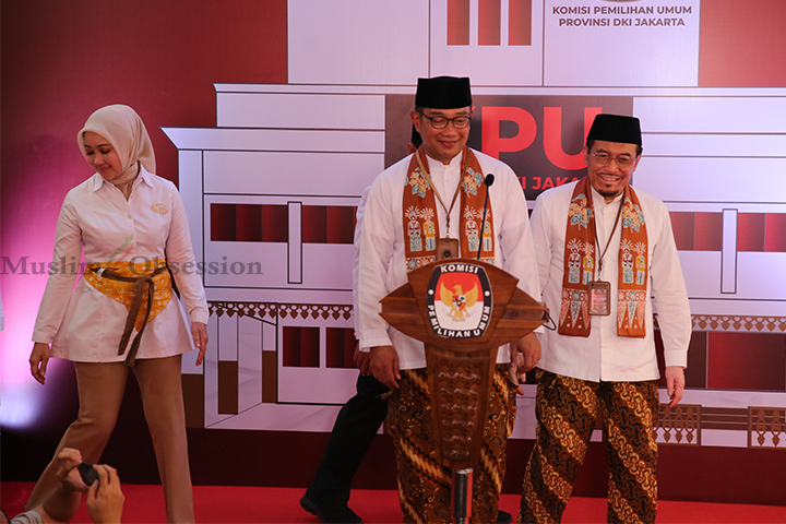 Pasangan Cagub dan Cawagub DKI Jakarta Ridwan kamil- Suswono saat mendaftarkan diri ke KPUD Jakarta, Rabu (28/8/2024). (Foto: Edwin B/ Muslim Obsession)