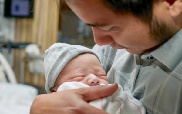 Tanya-Jawab: Adzan dan Iqamah di Telinga Bayi yang Baru Lahir