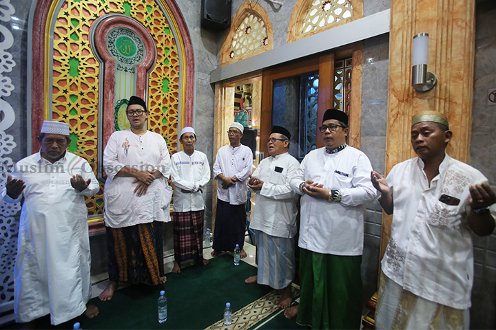 Warga RT 08, 09, 010, 012 RW 011 Rawa Bebek, Kelurahan Penjaringan, Kecamatan Penjaringan, Jakarta Utara, menggelar Maulid Nabi Muhammad SAW di Masjid Baitul Mu’Minin, Ahad (19/9/2024). (Foto: Edwin B/ Muslim Obsession)