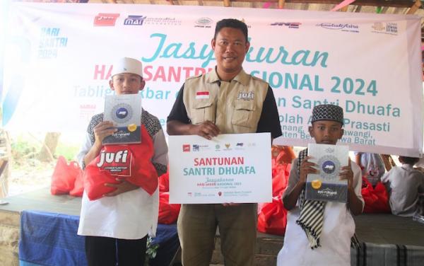 HSN 2024, Jurnalis Filantropi Indonesia Bagikan 100 Paket Al-Quran dan Sembako kepada Santri Dhuafa