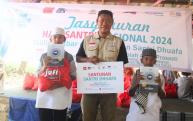 HSN 2024, Jurnalis Filantropi Indonesia Bagikan 100 Paket Al-Quran dan Sembako kepada Santri Dhuafa