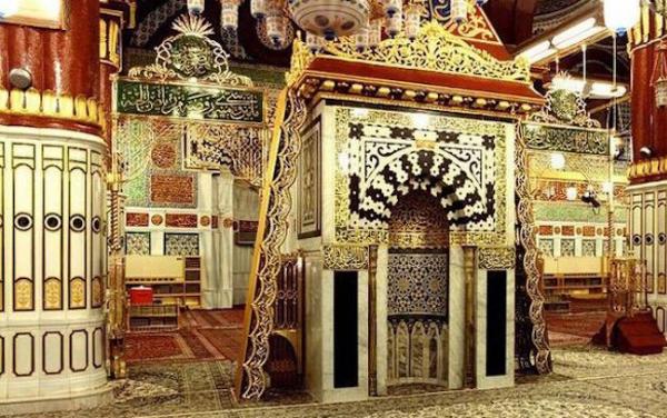 Sering-Seringlah Mojok di Mihrab