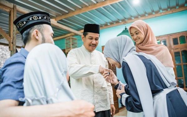 Akhlak, Puncak Ilmu dan Cermin Ketakwaan