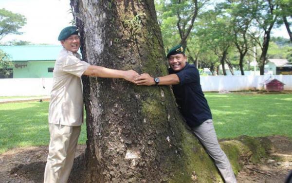 Dari Kariango ke Lebanon, Menghijaukan Karebosi bersama Alm Doni Monardo