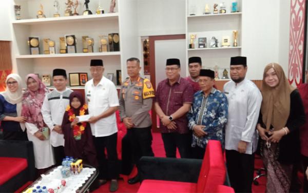 Izzah Juara MTQ Internasional, Dapat Hadiah Umrah
