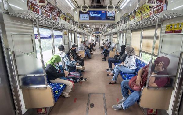 Penumpang KRL Boleh Buka Puasa di Dalam Kereta, Begini Aturannya
