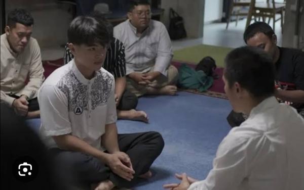 Dibimbing Ustaz Felix Siauw, Komika Steven Wongso Akhirnya Mualaf