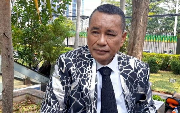 Hotman Paris Bakal Bangun Masjid di Bekasi