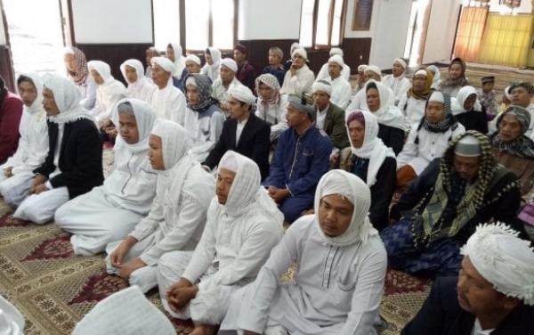 Riwayat Konflik Kelompok Tarekat, dan Cara Menyikapinya