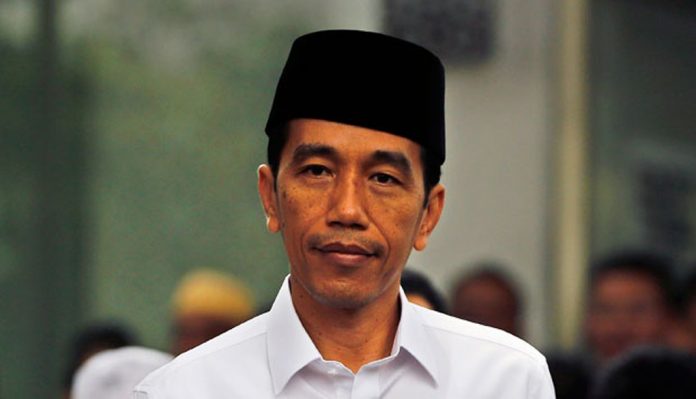 Jokowi - Peci