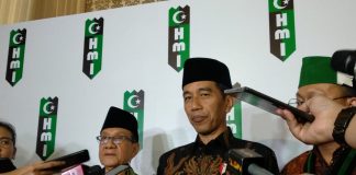 Jokowi dan Akbar Tanjung