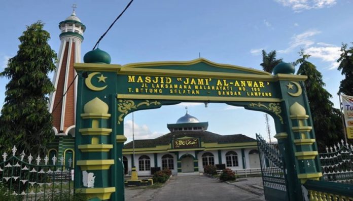 Masjid Al Anwar Lampung.
